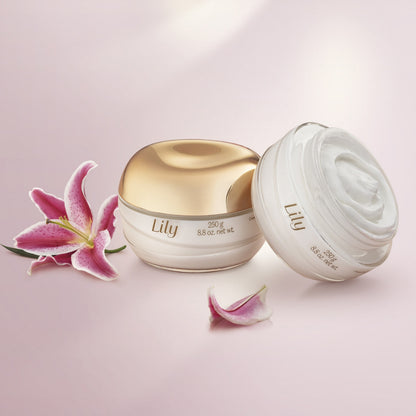 Lily Creme Acetinado Hidratante Desodorante Corporal, 250g